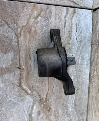 Maserati Levante Engine mount bracket 06700036290