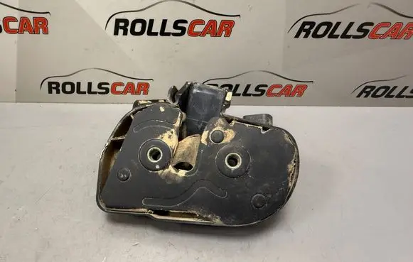 Volkswagen Caddy Sliding door lock 2K5843604