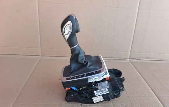 Ford Mondeo MK IV Gear shifter/selector DG987K004EC