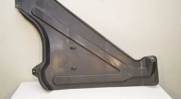 Audi Q7 4M Fuel tank bottom protection 4M0825219E