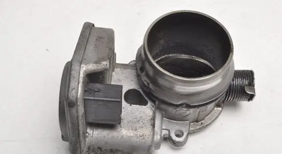 BMW 1 E81 E87 Electric throttle body valve 7804373