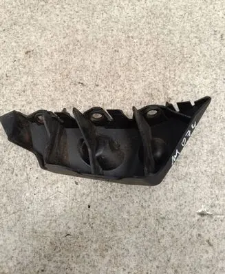 Ford C-MAX II Front bumper mounting bracket AM5117D958A D2A3B