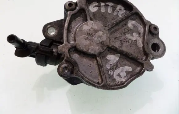 Citroen C5 Vacuum pump 01561B