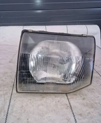 Mitsubishi Pajero Headlight/headlamp 11037747