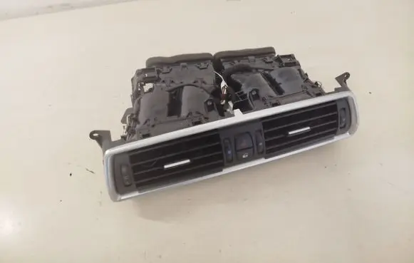 BMW 5 GT F07 Dash center air vent grill 9142593