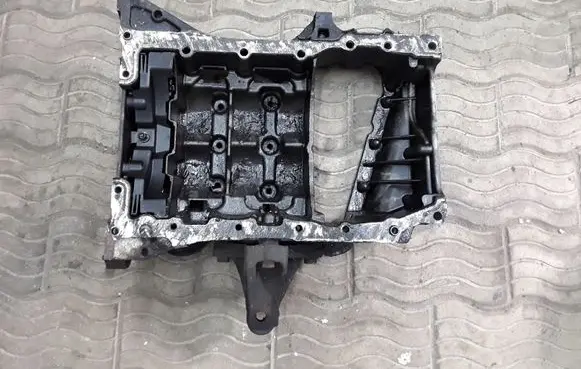 Renault Trafic II (X83) Oil sump 8200600642