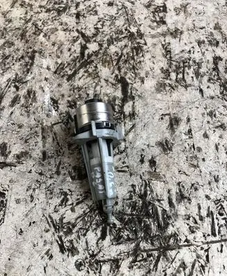 Volkswagen PASSAT B6 Headlight level adjustment motor 
