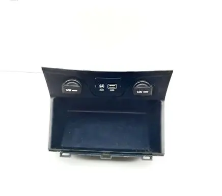Hyundai Tucson TL AUX in-socket connector 84631D7500 96120D3500