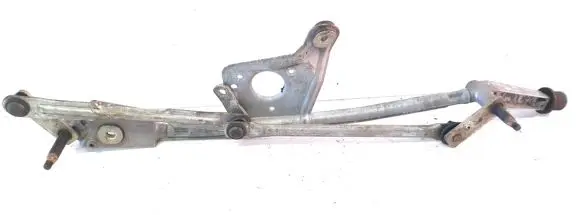 Volvo XC70 Front wiper linkage 