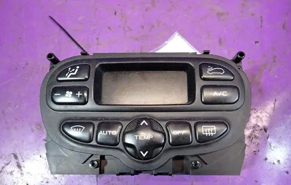 Peugeot 307 Climate control unit 