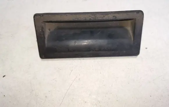 Tailgate opening switch