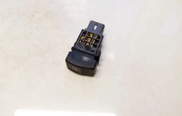 Subaru Legacy Windscreen/window heater switch