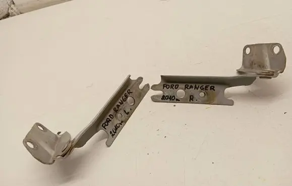 Ford Ranger Engine bonnet/hood hinges 0J21