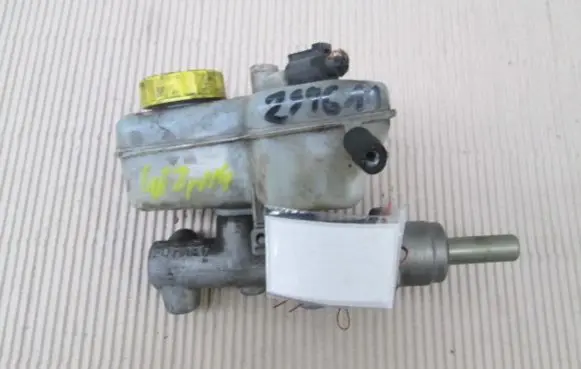 Skoda Fabia Mk1 (6Y) Master brake cylinder