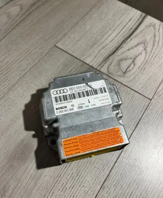 Audi A4 S4 B7 8E 8H Airbag control unit/module 8E0959655G 0285001668