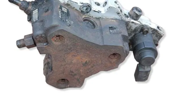 Mercedes-Benz Sprinter W901 W902 W903 W904 Fuel injection high pressure pump A6460700101