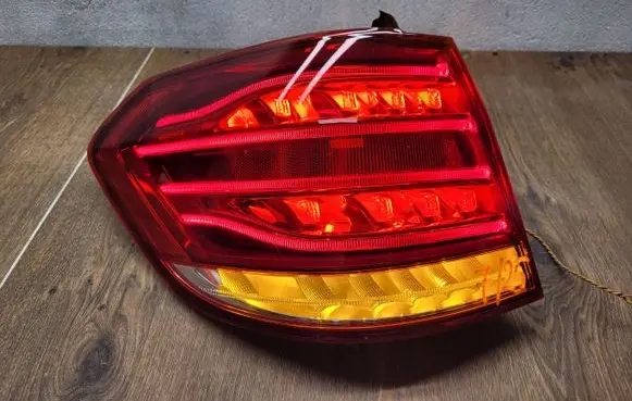 Mercedes-Benz E W212 Rear/tail lights A2129069102