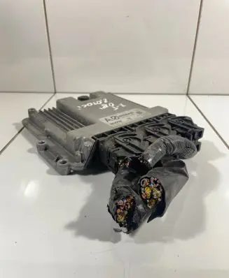 Nissan X-Trail T31 Engine control unit/module 23710JG78D 0281013856 1039S21016