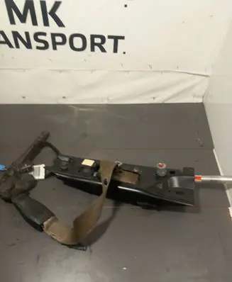 Volvo XC70 Front seatbelt g6041213lhc 6942709 15300460