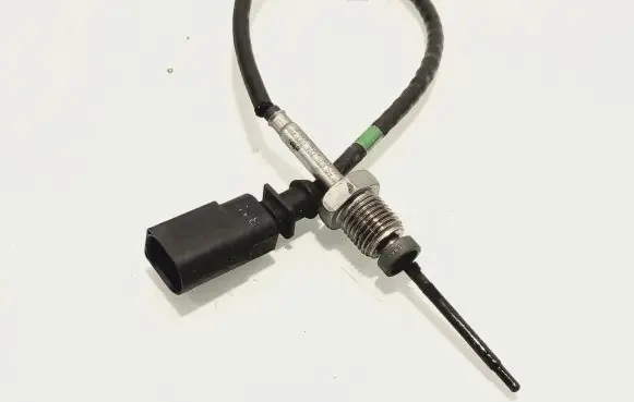 Audi A4 S4 B8 8K Exhaust gas temperature sensor 03L906088FH