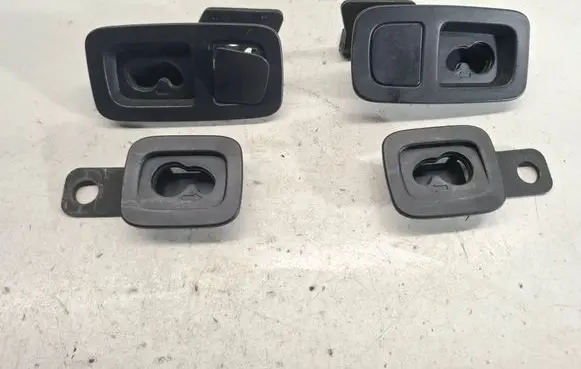 Volvo V60 Cargo luggage net fixing mount 30715666 30715567