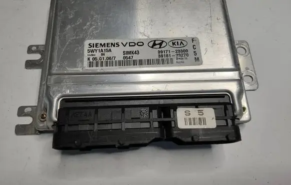 Hyundai Tucson JM Engine control unit/module 3917123300 3918123270 5WY1A15A