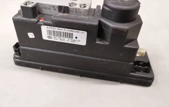 Mercedes-Benz E W210 Central locking vacuum pump 2108001048 002298301 00782821