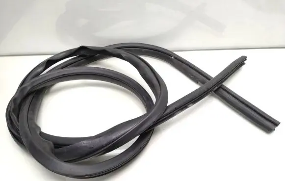 Mitsubishi ASX Front door rubber seal