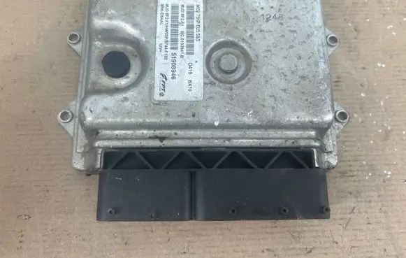 Fiat Fiorino Engine control unit/module 51908946 75HPEU5S8S 9RKC6AAL