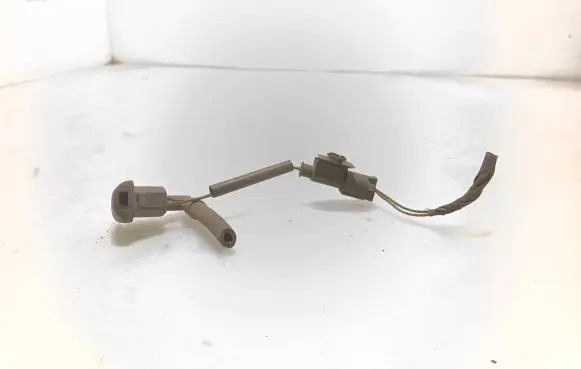 BMW 5 E60 E61 Windshield washer spray nozzle 7132969