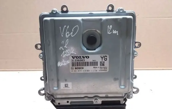 Volvo V60 Engine control unit/module 31336983