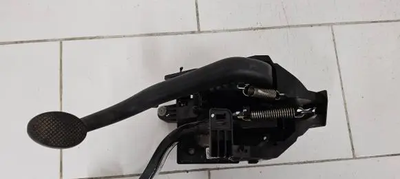 BMW 2 F45 Pedal assembly 6860665 10929610 BAZ14127110