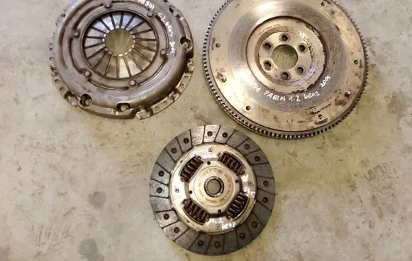 Skoda Fabia Mk2 (5J) Clutch set kit 1878006326