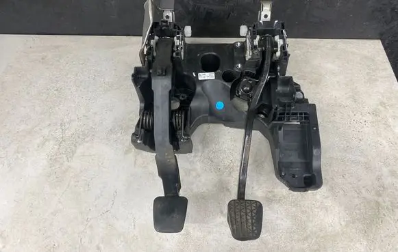 Opel Insignia A Pedal assembly 13228166 203975