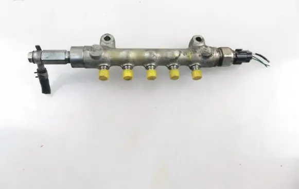 Subaru Impreza III Fuel main line pipe