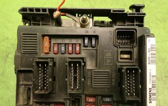 Peugeot Partner BSM Control unit