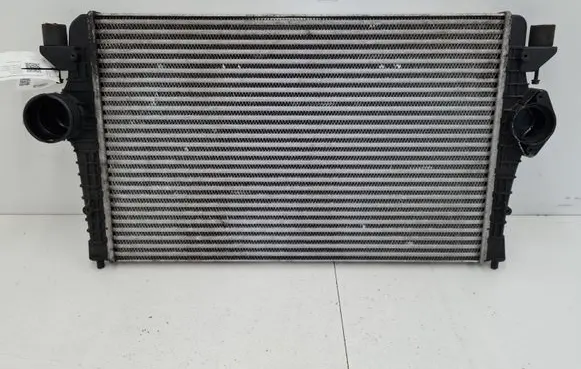 Volkswagen Sharan Intercooler radiator 7M3145804