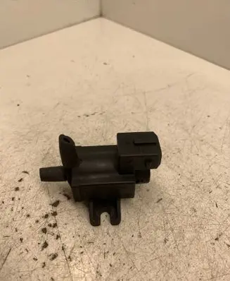 Opel Astra J Vacuum valve 70246100 8972882491 09T349