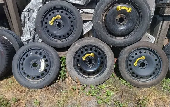 Volvo V60 R17 spare wheel 998208U8
