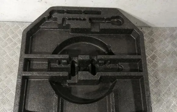Toyota Avensis T270 Tool box 6442905020C0 6442905020