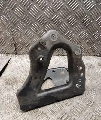 Audi A6 S6 C6 4F Front splash guards bracket 4f0821136