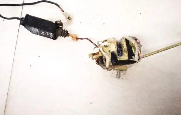 Mazda 323 Front door lock 8300004650 br9458350