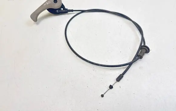 KIA Ceed Engine bonnet (hood) release handle