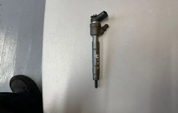 Mercedes-Benz B W245 Fuel injector A6400700787