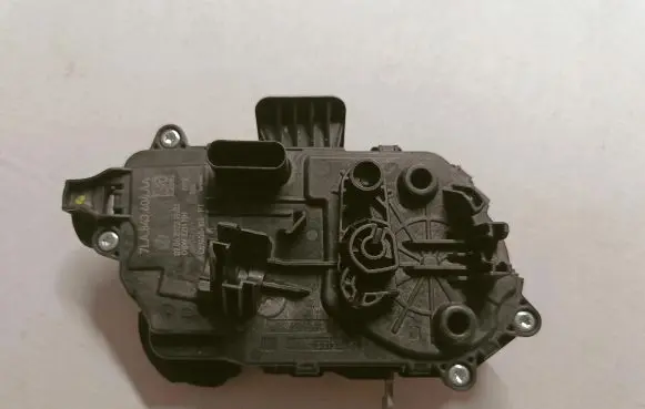 Volkswagen Multivan T6 Sliding door lock 7LA843604AA