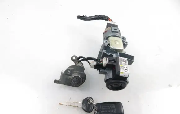 Mazda 2 Ignition lock VP2ALF15607AC GJ6A6693BA