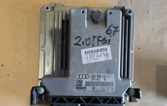 Audi A4 S4 B7 8E 8H Engine control unit/module 8E0910115K
