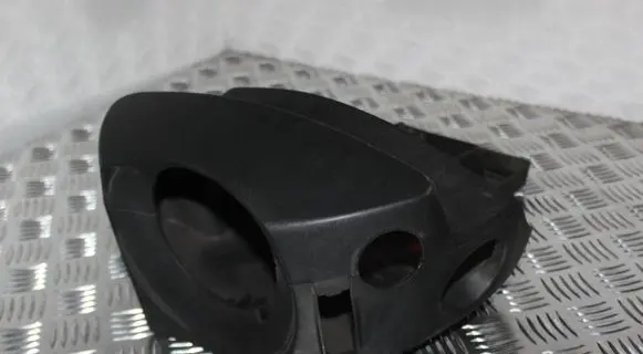 Steering wheel column trim
