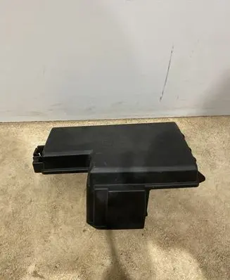 Ford Mustang VI Fuse box cover