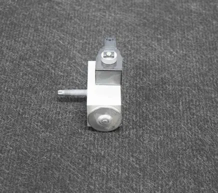 Tesla Model 3 Air conditioning (A/C) expansion valve 110187800A